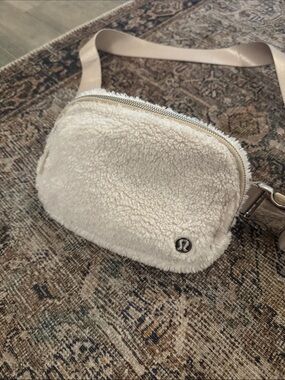 lululemon athletica Cream Sherpa Crossbody Belt Bag